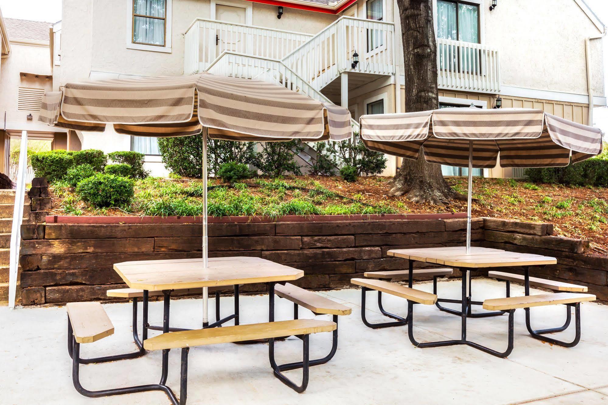 Hawthorn Suites By Wyndham Tyler Exterior photo